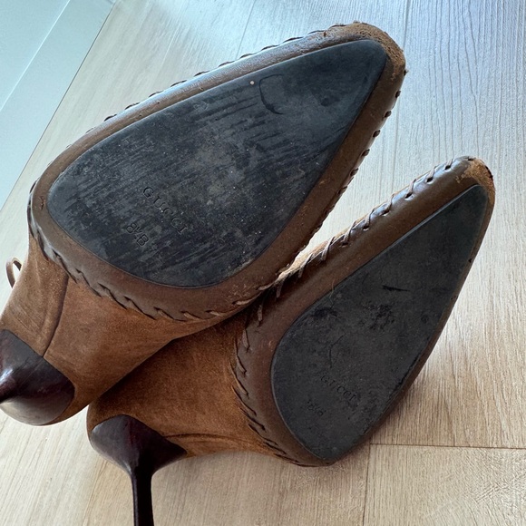 Gucci Suede Folded Ankle Boots Size 8.5B - Picture 3 of 4